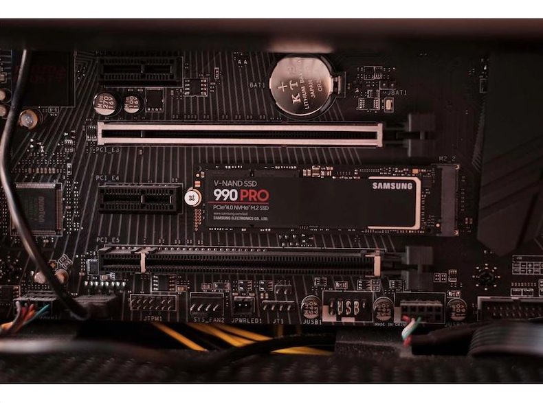 Samsung 990 PRO 4TB (M.2 NVMe, Gen 4)